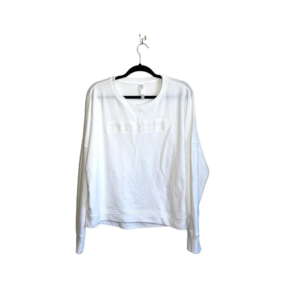 Fabletics Never Settle White Pullover Graphic Swe… - image 2